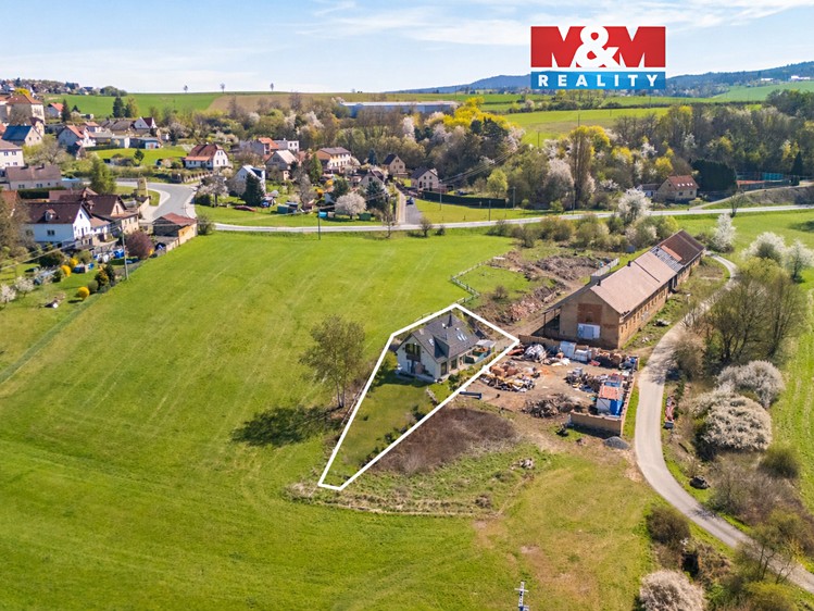 Prodej stavebního pozemku 775 m² - foto 1