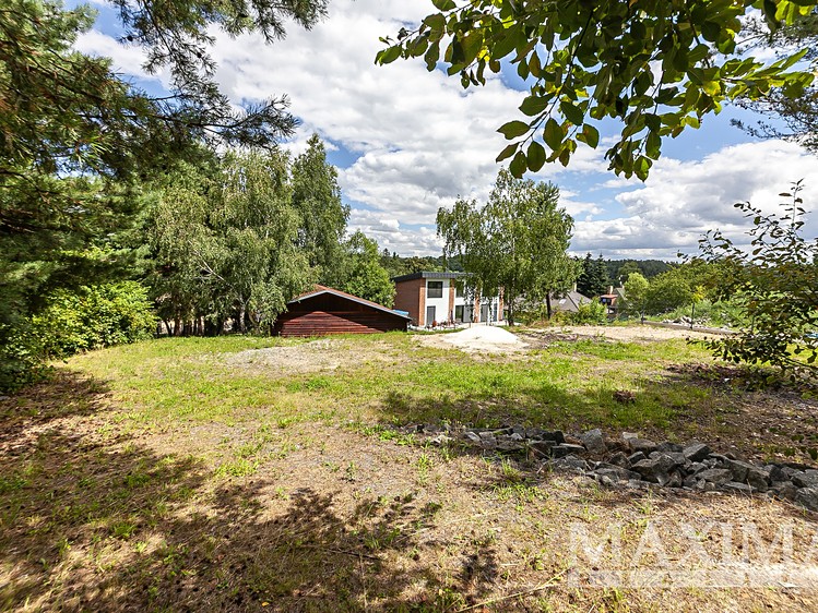 Prodej stavebního pozemku 1 468 m² - foto 2