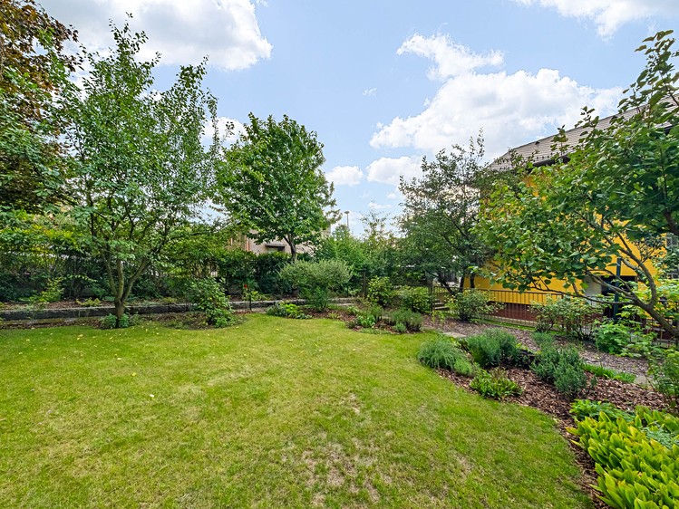 Prodej stavebního pozemku 740 m² - foto 6