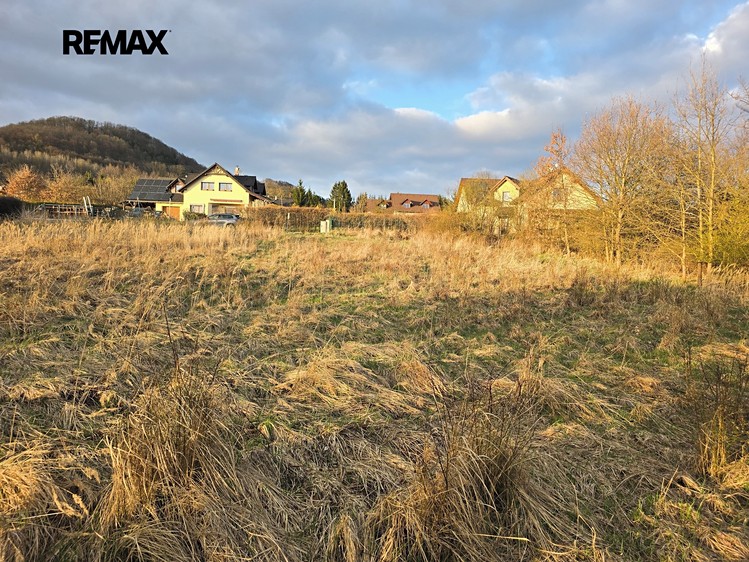 Prodej  stavebního pozemku 1 757 m² - foto 3