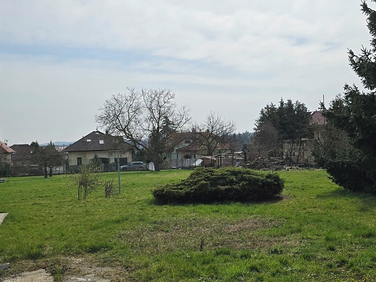 Prodej stavebního pozemku 715 m² - foto 8