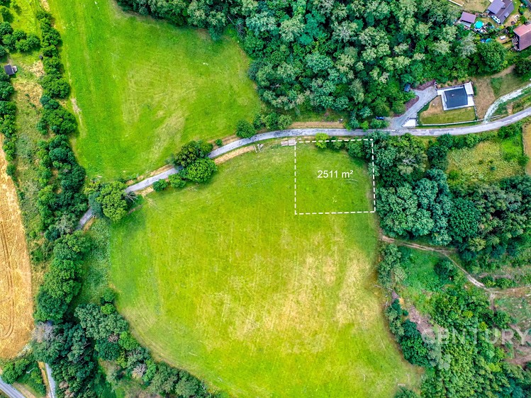 Prodej stavebního pozemku 2 500 m² - foto 2