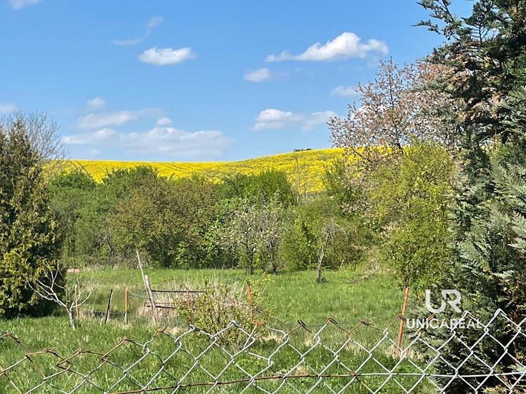 Prodej stavebního pozemku 965 m² - foto 2