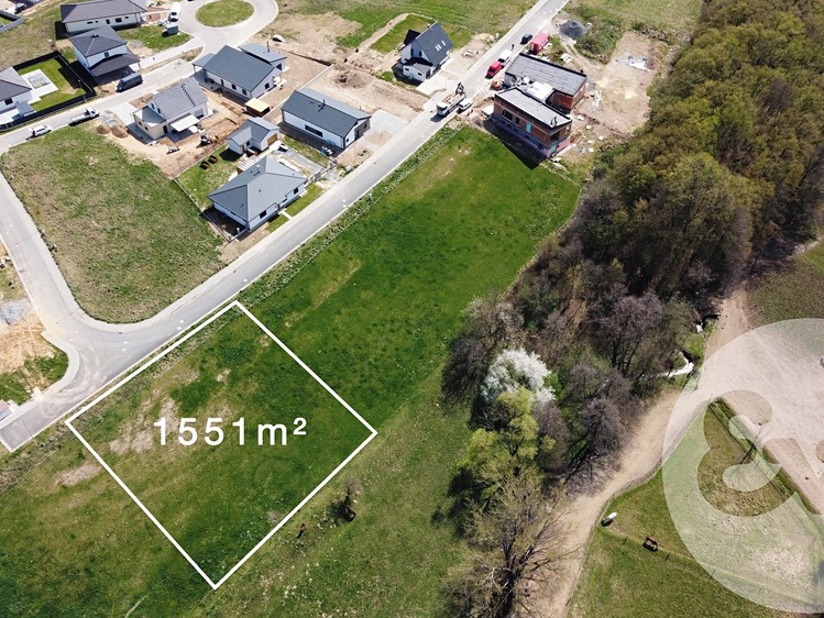 Prodej stavebního pozemku 1 551 m² - foto 2