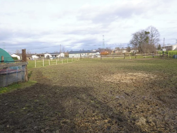 Dražba pozemku 1 880 m² - foto 1