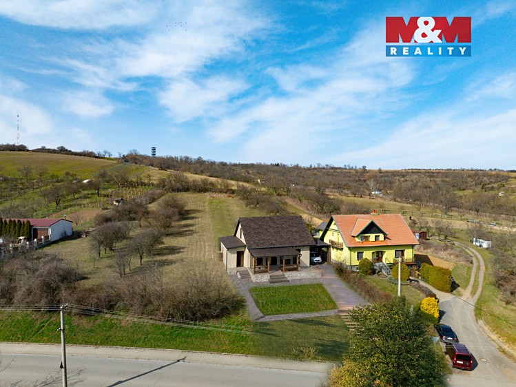 Prodej stavebního pozemku 1 992 m² - foto 2