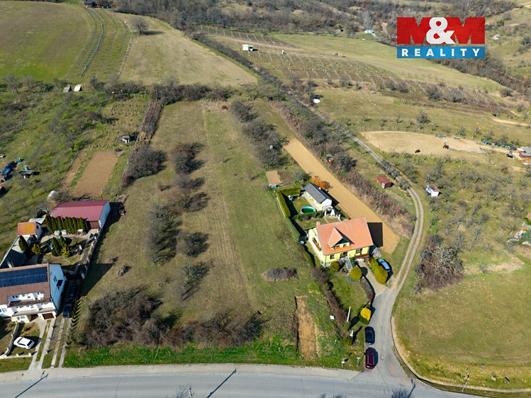 Prodej stavebního pozemku 1 992 m² - foto 3