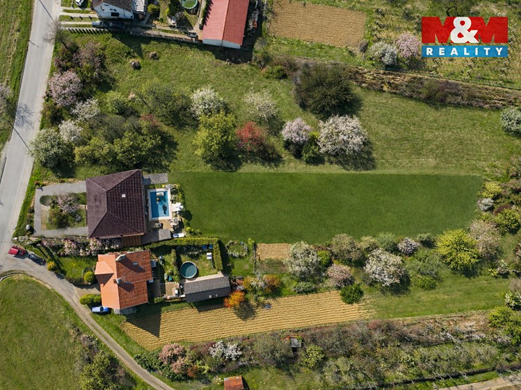 Prodej stavebního pozemku 1 992 m² - foto 4