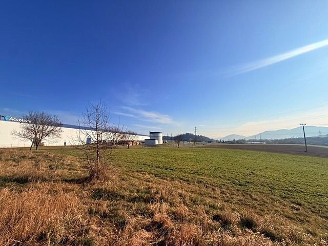 Prodej komerčního pozemku 4 183 m² - foto 2