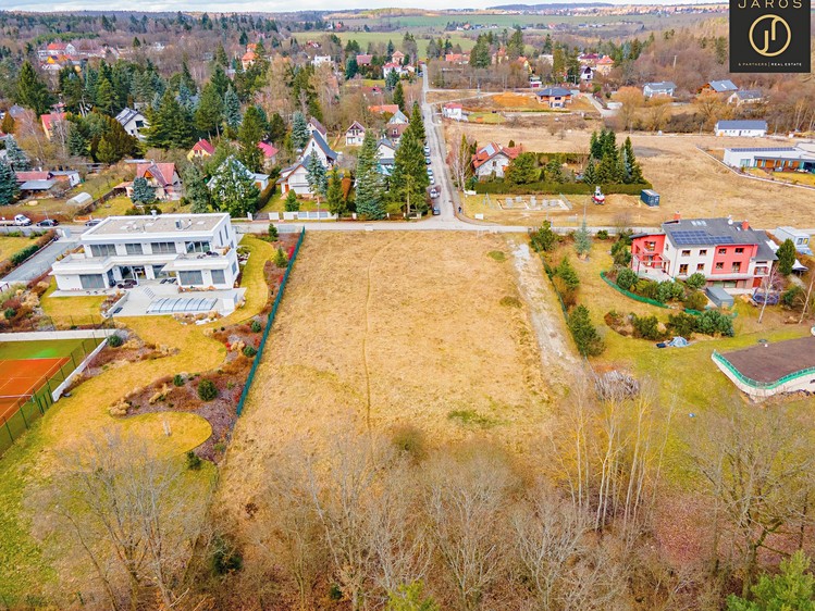 Prodej  stavebního pozemku 2 088 m² - foto 8