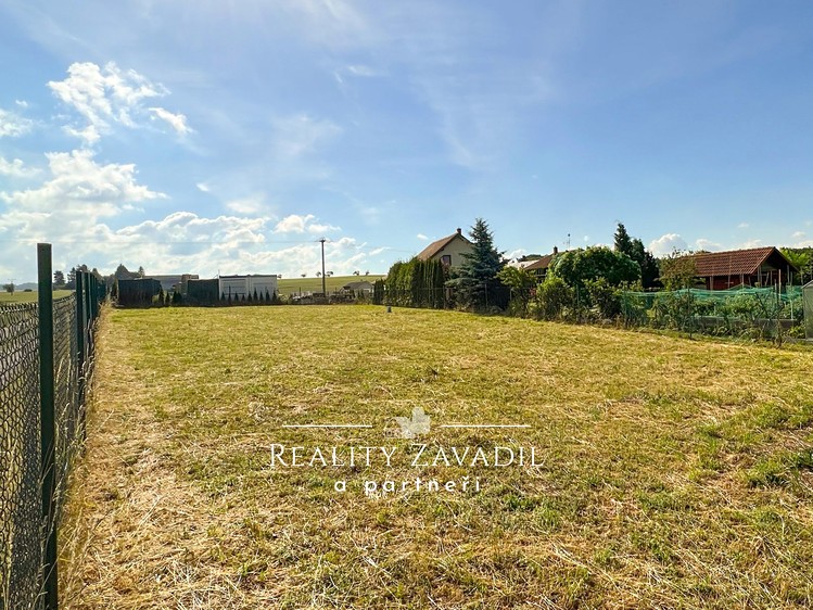 Prodej stavebního pozemku 1 579 m² - foto 3