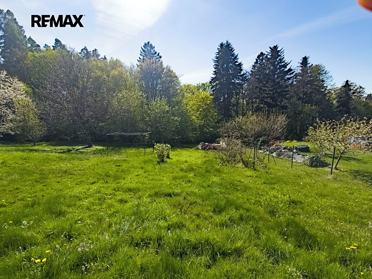 Prodej stavebního pozemku 839 m² - foto 2