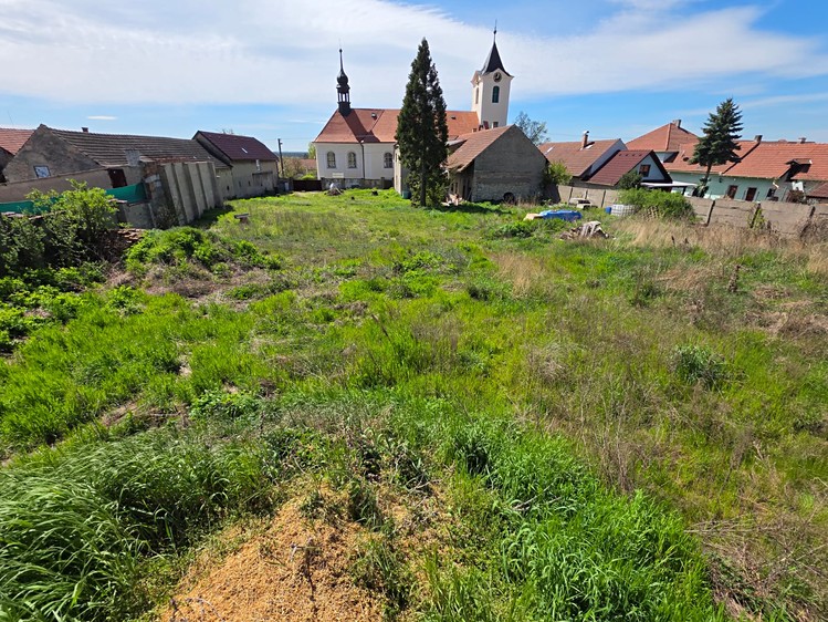 Prodej stavebního pozemku 2 000 m² - foto 3