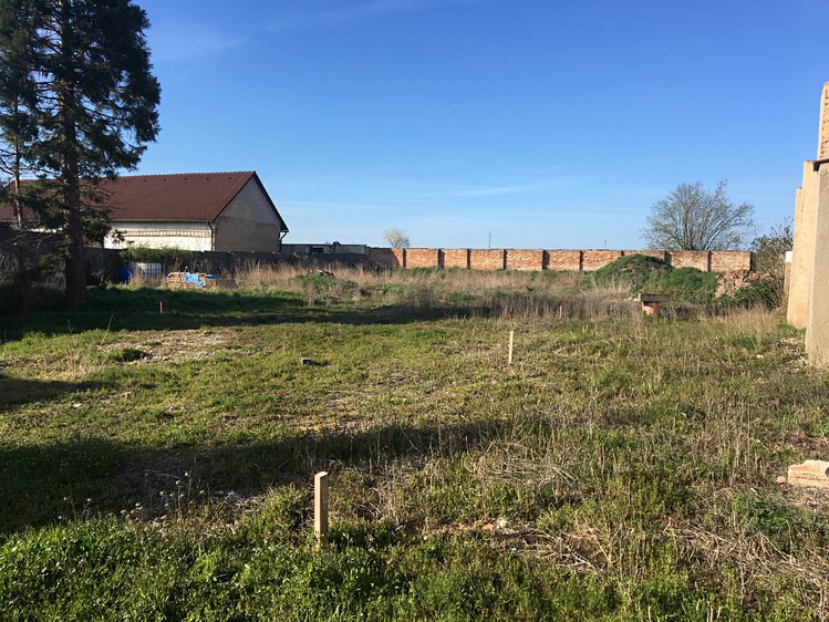 Prodej stavebního pozemku 2 000 m² - foto 2