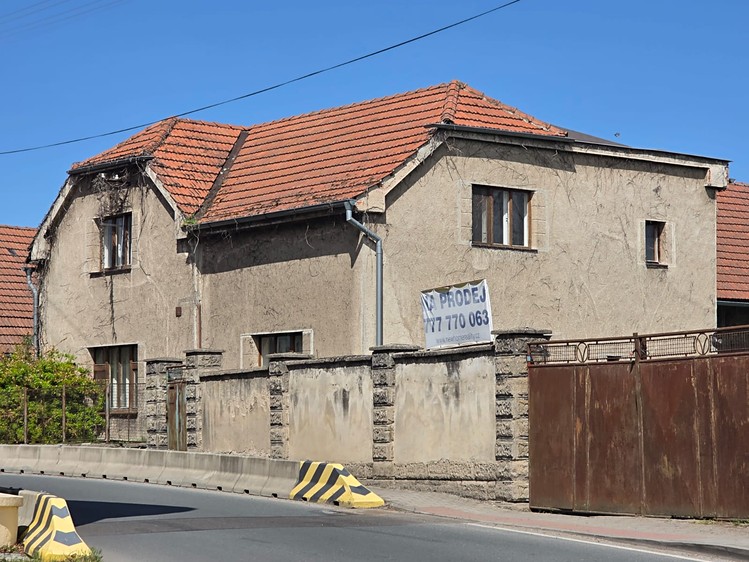 Prodej stavebního pozemku 2 000 m² - foto 6