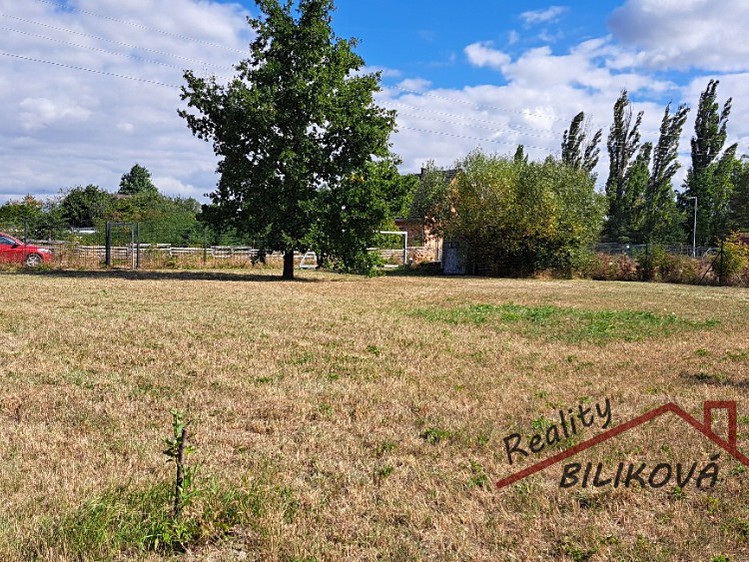 Prodej stavebního pozemku 790 m² - foto 2