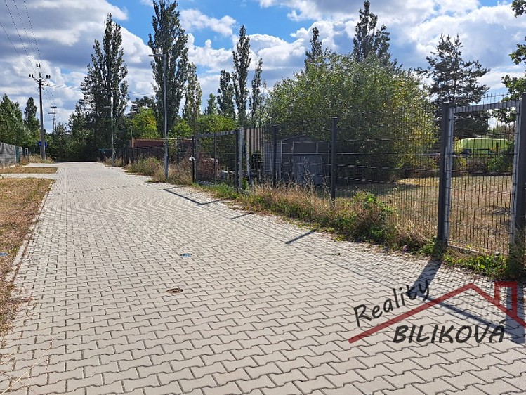 Prodej stavebního pozemku 790 m² - foto 6
