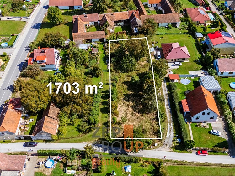 Prodej stavebního pozemku 1 703 m² - foto 7