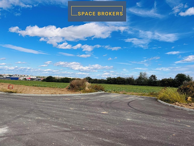 Prodej komerčního pozemku 9 605 m² - foto 1