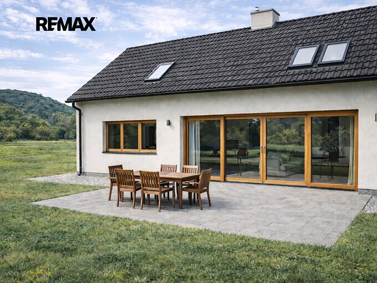 Prodej stavebního pozemku 2 004 m² - foto 4