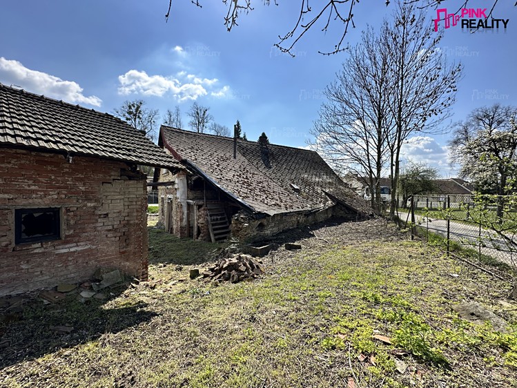 Prodej stavebního pozemku 761 m² - foto 3