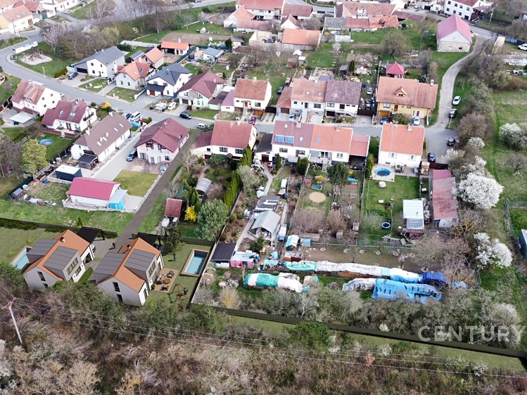 Prodej stavebního pozemku 640 m² - foto 3