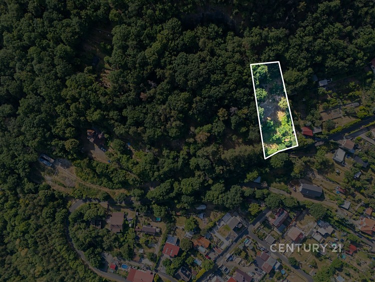 Prodej stavebního pozemku 1 892 m² - foto 2