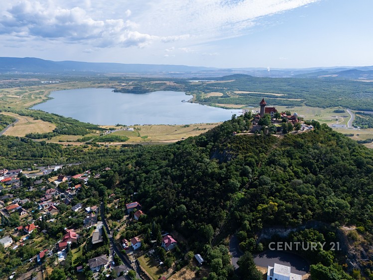 Prodej stavebního pozemku 1 892 m² - foto 6