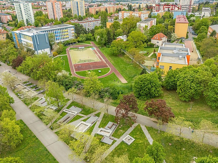 Prodej stavebního pozemku 336 m² - foto 8
