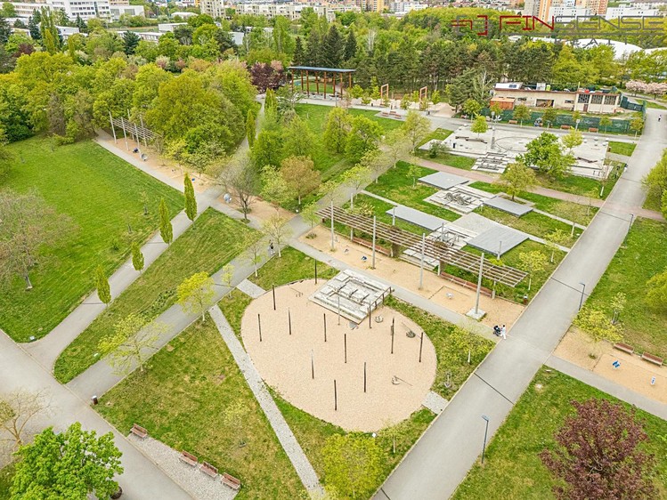 Prodej stavebního pozemku 336 m² - foto 6