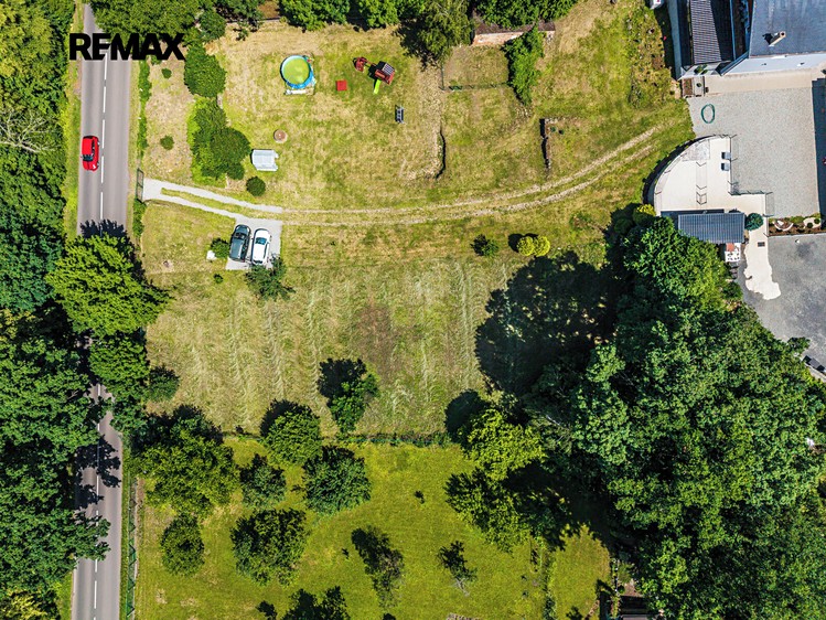 Prodej stavebního pozemku 1 306 m² - foto 3