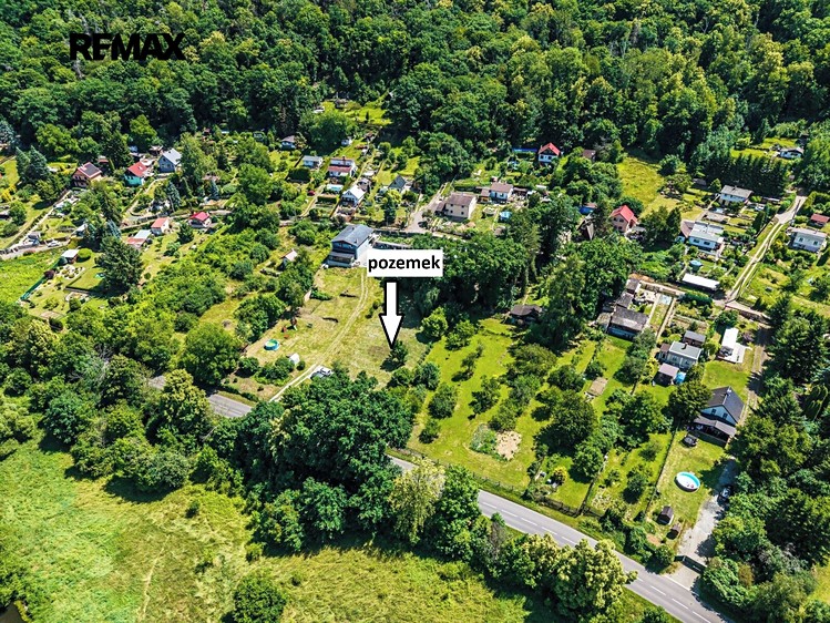 Prodej stavebního pozemku 1 306 m² - foto 5
