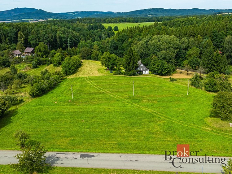 Prodej stavebního pozemku 2 767 m² - foto 1