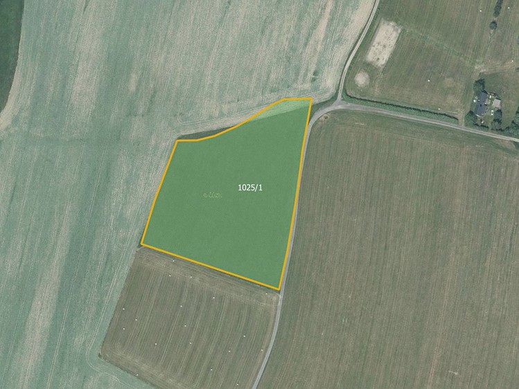 Prodej pole 16 501 m² - foto 1
