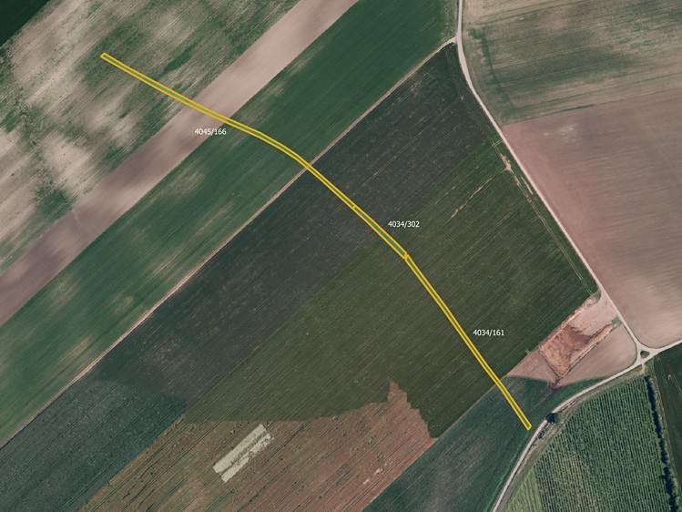 Prodej pole 3 277 m² - foto 1