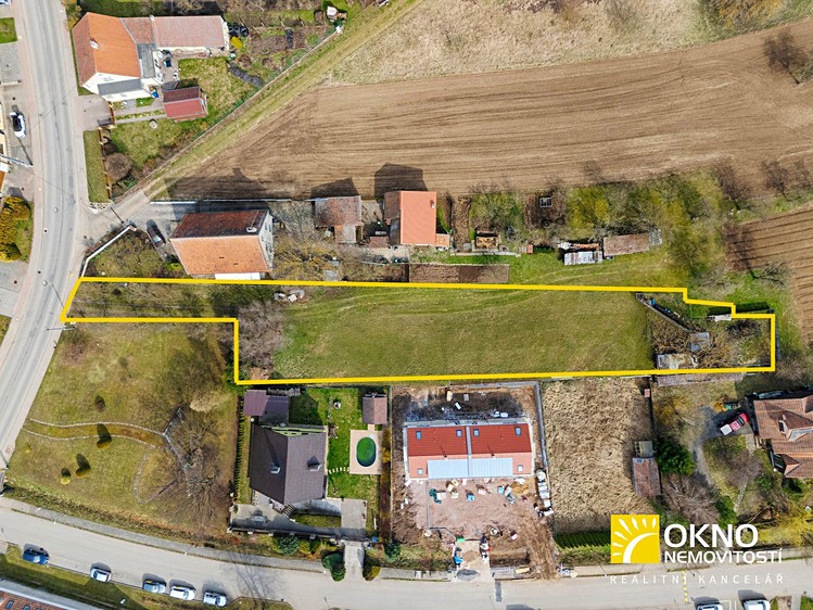 Prodej stavebního pozemku 1 833 m² - foto 2