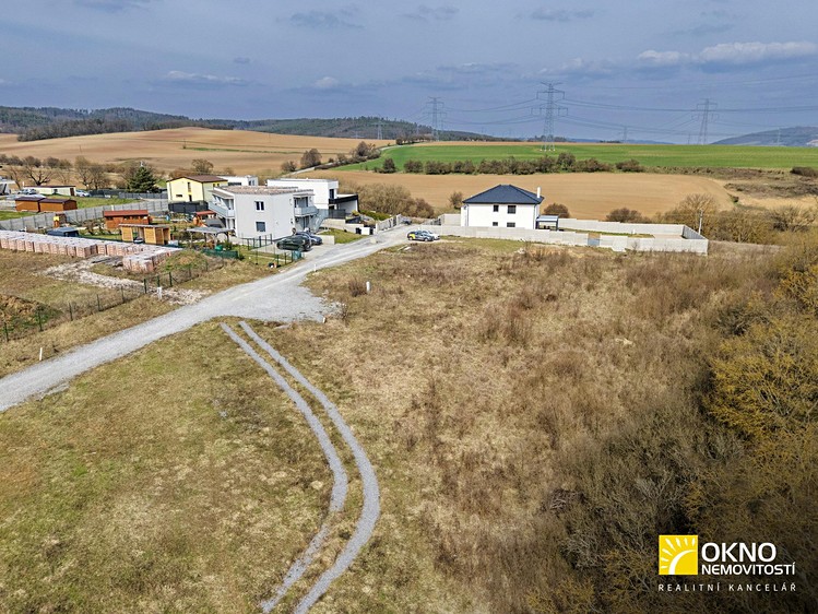 Prodej stavebního pozemku 1 000 m² - foto 3