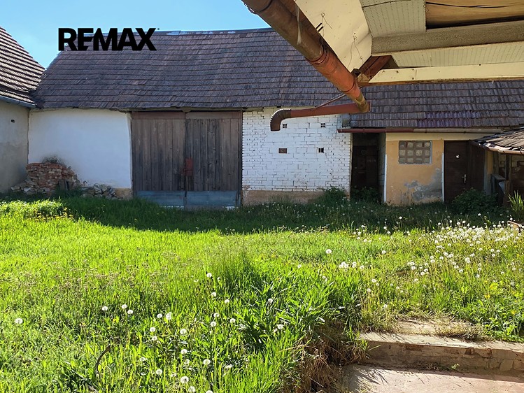 Prodej stavebního pozemku 1 114 m² - foto 6