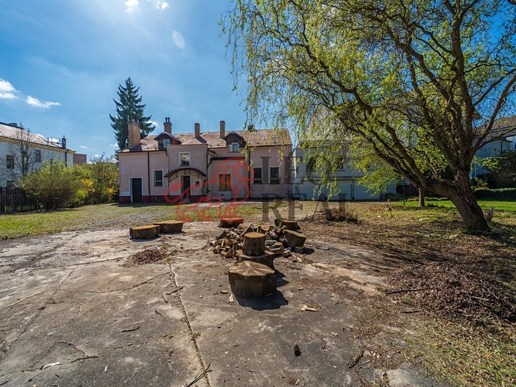 Prodej stavebního pozemku 900 m² - foto 5