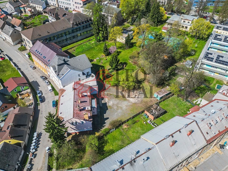 Prodej stavebního pozemku 900 m² - foto 7