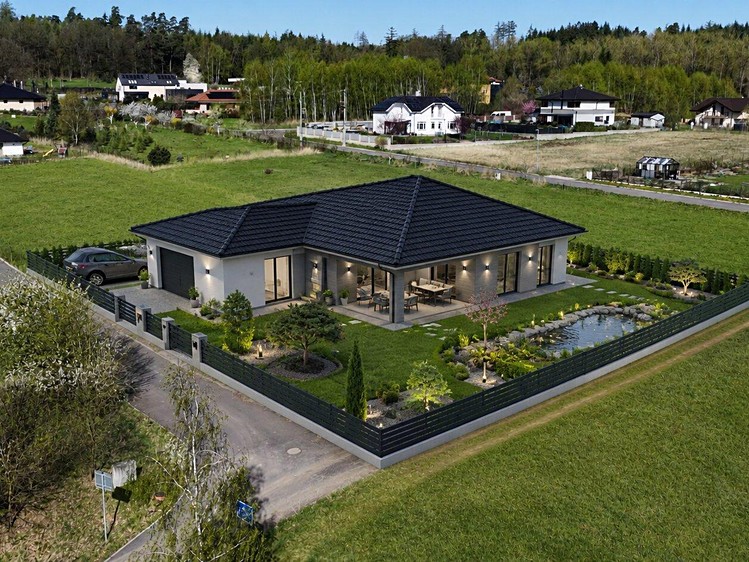 Prodej stavebního pozemku 943 m² - foto 1