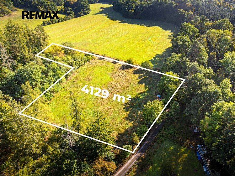 Prodej stavebního pozemku 4 129 m² - foto 1