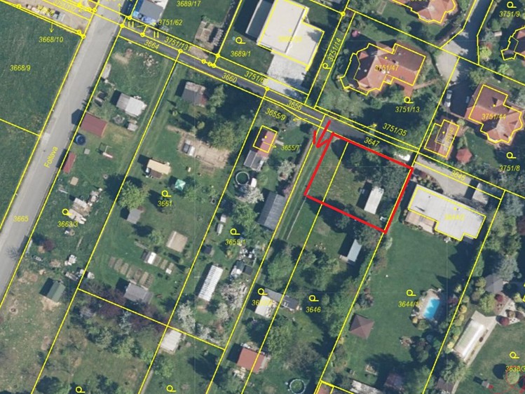 Pronájem zahrady 420 m² - foto 1