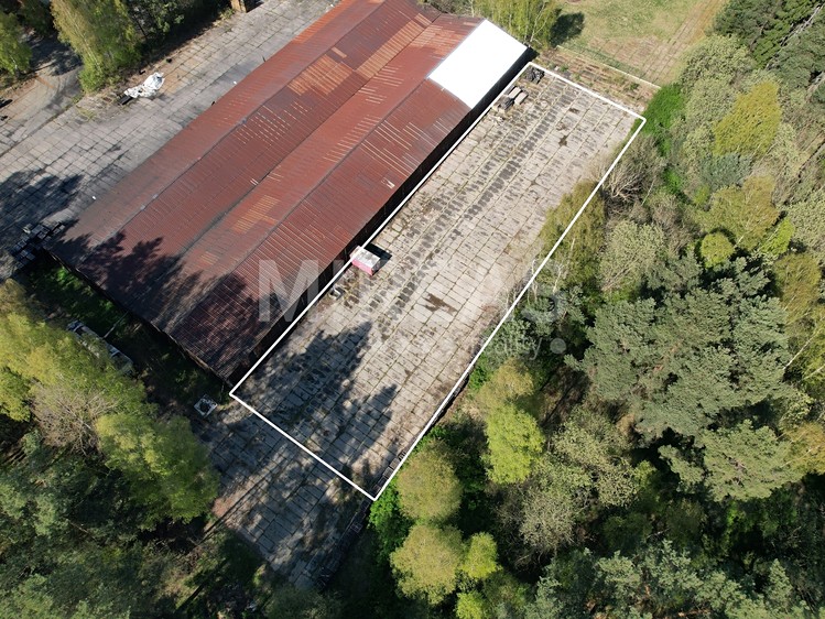 Pronájem komerčního pozemku 1 800 m² - foto 1