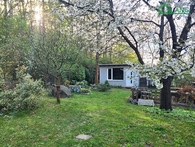 Pronájem zahrady 400 m² - foto 1