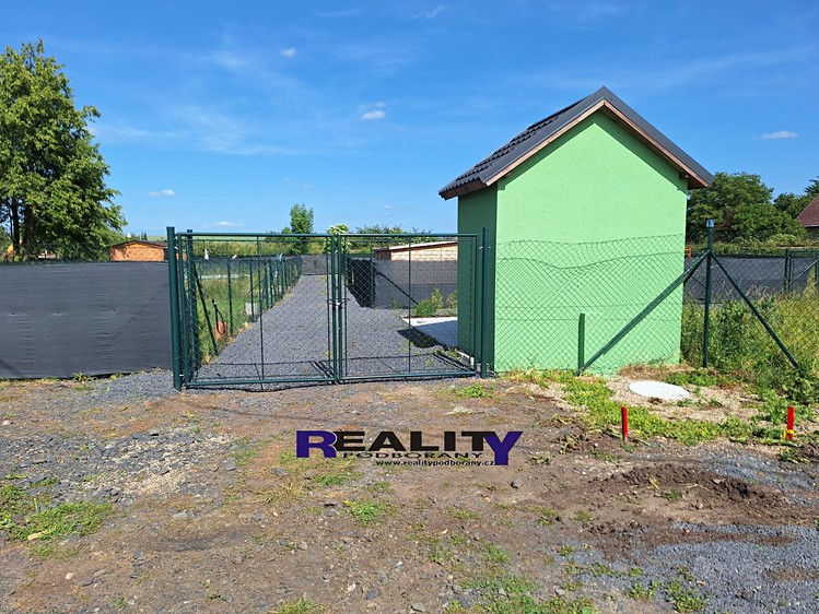 Pronájem zahrady 198 m² - foto 1