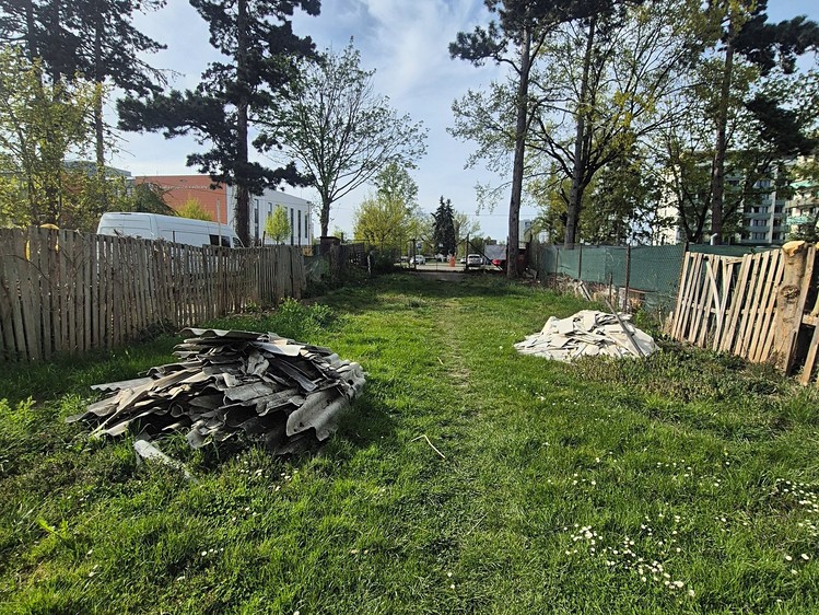 Pronájem zahrady 400 m² - foto 2