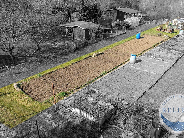 Pronájem zahrady 200 m² - foto 1