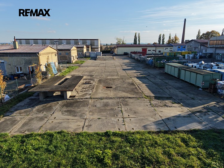 Pronájem  komerčního pozemku 1 650 m² - foto 3