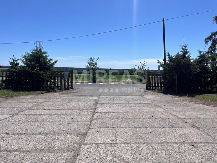 Pronájem komerčního pozemku 3 325 m² - foto 1